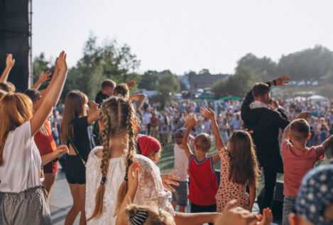 No es lugar para niños: por qué un concierto o un festival no está indicado para ir con menores
