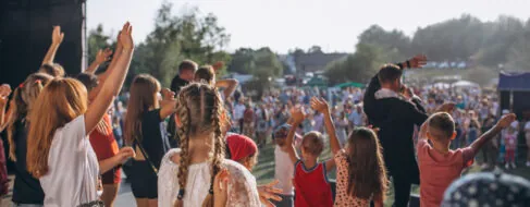 No es lugar para niños: por qué un concierto o un festival no está indicado para ir con menores