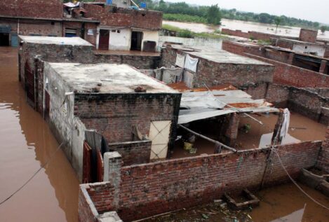 Más de 1,4 millones de desplazados y 28 muertos por las  inundaciones en Pakistán