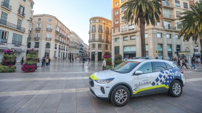 Detenido por golpear a su madre y tratar de apuñalar a un policía en Málaga
