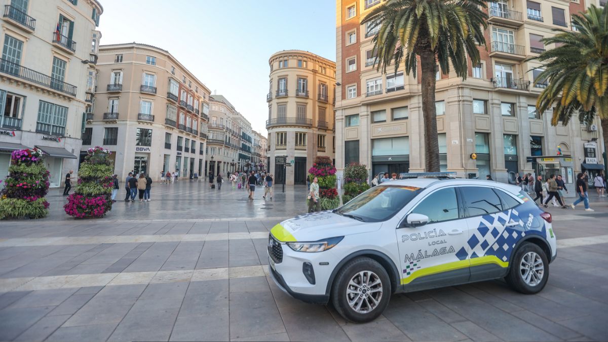 Detenido por golpear a su madre y tratar de apuñalar a un policía en Málaga
