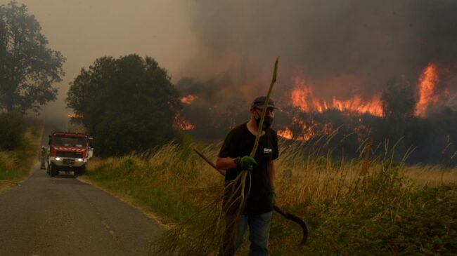 Detenido un menor acusado de causar varios incendios en Santiago de Compostela