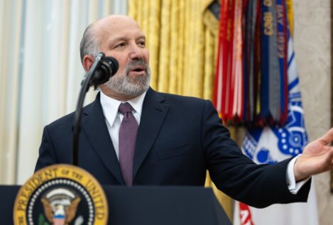 Estados Unidos espera recaudar 50.000 millones de dólares al mes con los aranceles