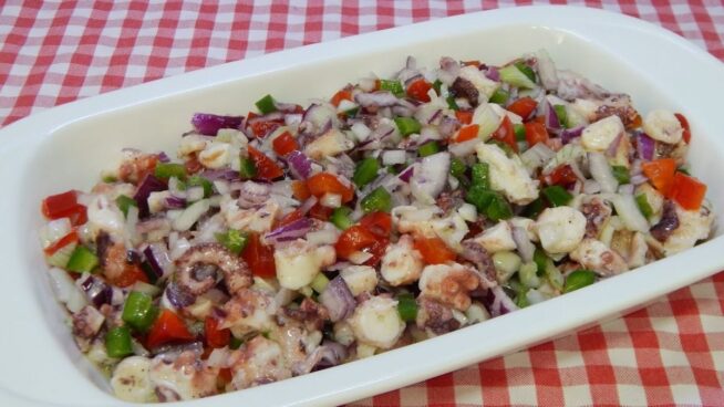 La ensalada que preparo cada noche tras las vacaciones para depurar y sentirme más ligera
