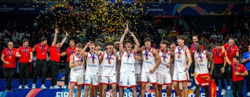 España logra el oro en el Eurobasket sub-18 tras remontar ocho puntos en los segundos finales