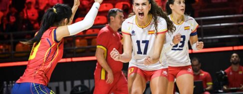 España hace historia al conseguir su primera victoria en un mundial femenino de voleibol