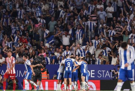 El Atlético se la pega en su estreno contra el Espanyol