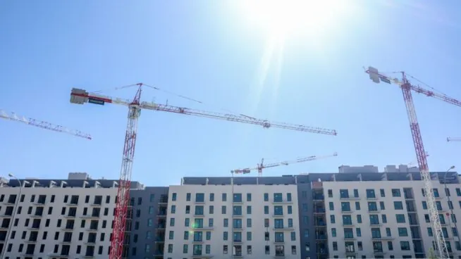 El euríbor sube al 2,114% en agosto en su primer ascenso después de seis meses a la baja