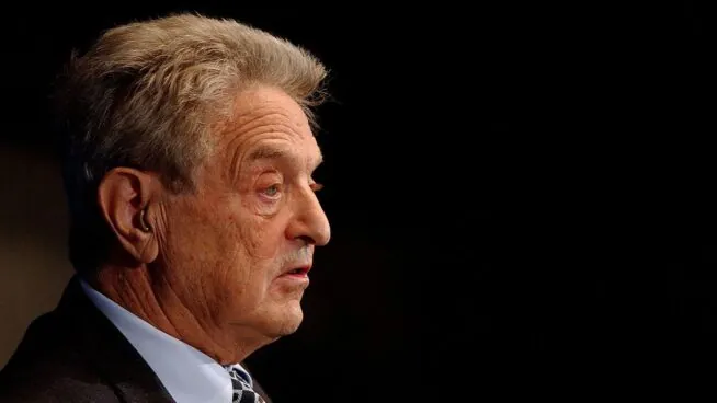 Trump amenaza con procesar a Soros por su apoyo a protestas «violentas» en EEUU