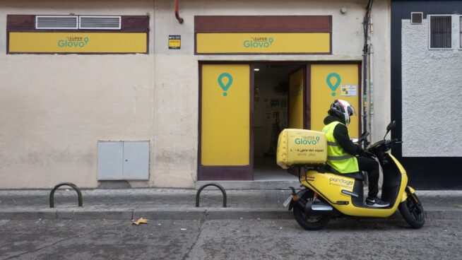 Glovo amenaza con dejar de operar en España por las multas millonarias a su modelo laboral