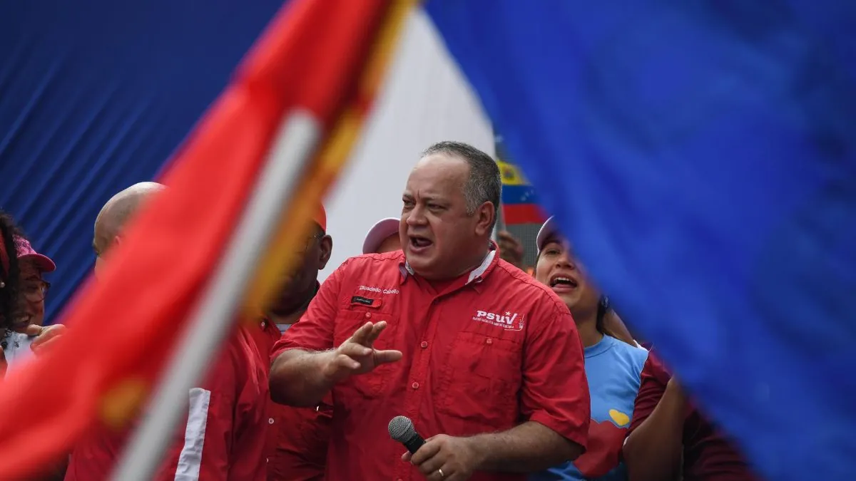 El Gobierno de Maduro ironiza con la idea de una invasión de EEUU: «Vendedera de humo»