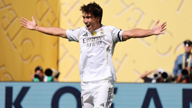 Gonzalo García renueva con el Real Madrid hasta 2030 y llevará el dorsal 16