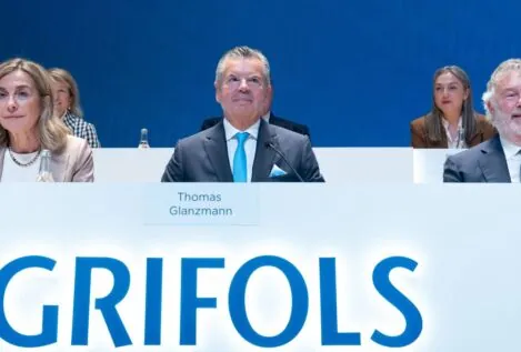 La CNMV multa con 1,4 millones a Grifols y varios exconsejeros por los ataques de Gotham