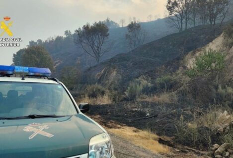 Los incendios forestales provocan el corte de 13 carreteras en toda España