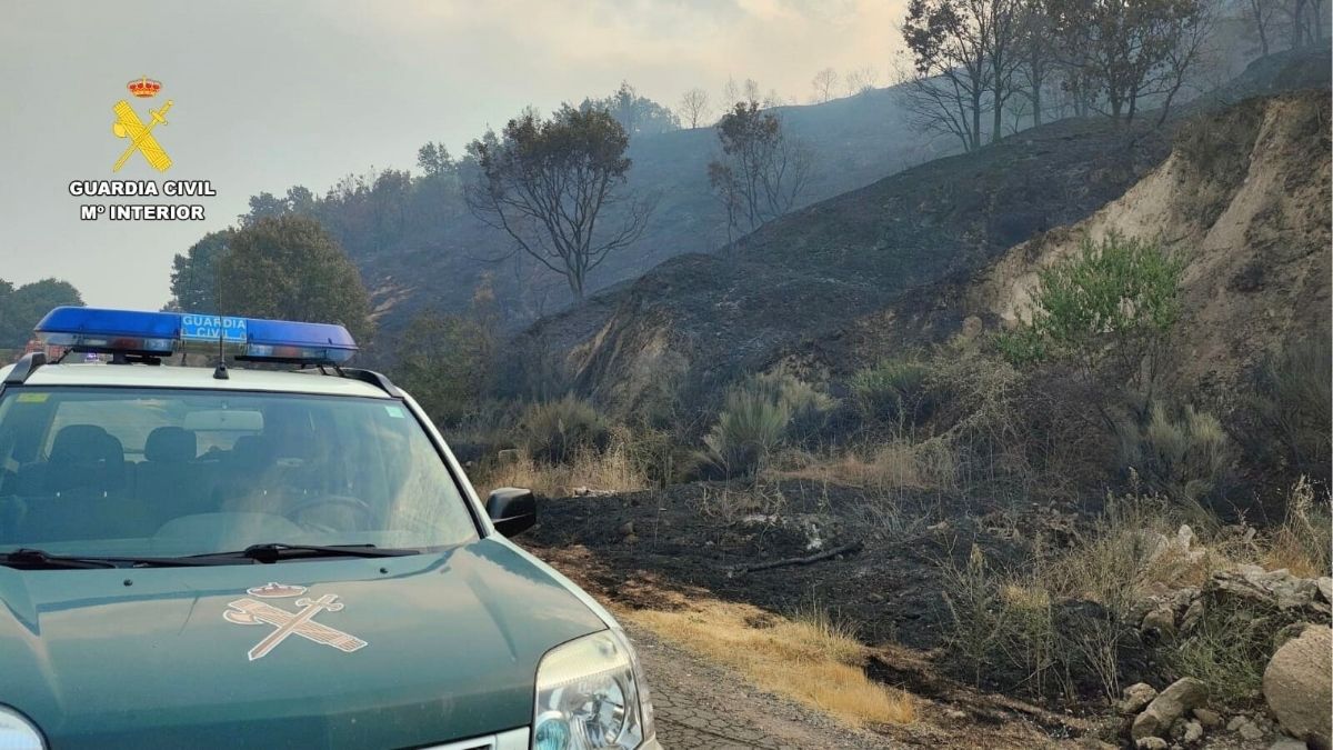 Los incendios forestales provocan el corte de 13 carreteras en toda España