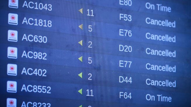Canadá intercede para acabar con la huelga de 10.000 auxiliares de vuelo de Air Canada