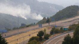 Continúan cortadas 11 carreteras por los incendios, dos de ellas nacionales
