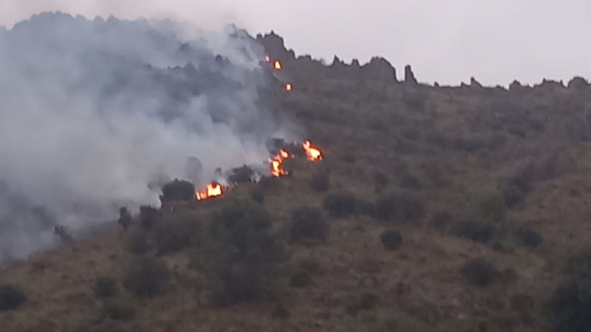 Repuntan los incendios activos en Galicia: tres focos que queman casi 5.000 hectáreas