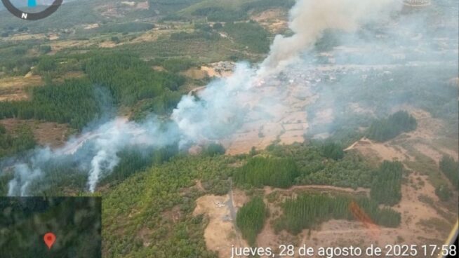 Desalojan un municipio en León tras declararse un incendio «probablemente intencionado»