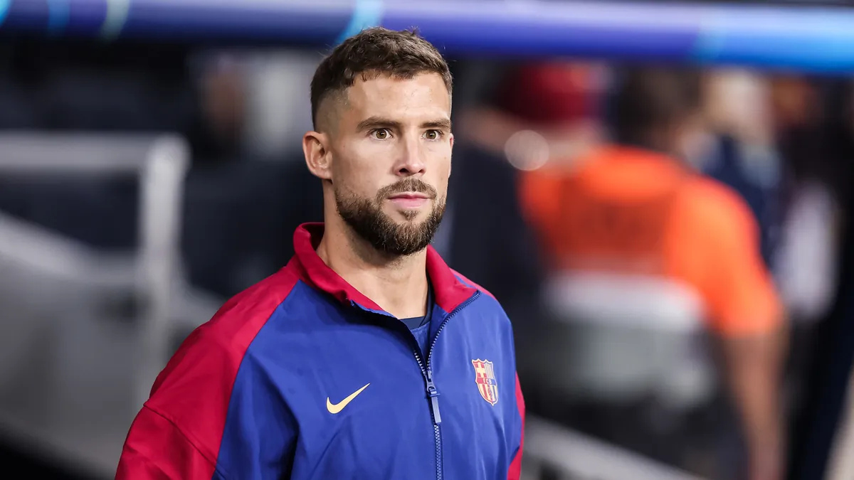 El Barça hace oficial el traspaso de Iñigo Martínez al Al Nassr de Cristiano Ronaldo