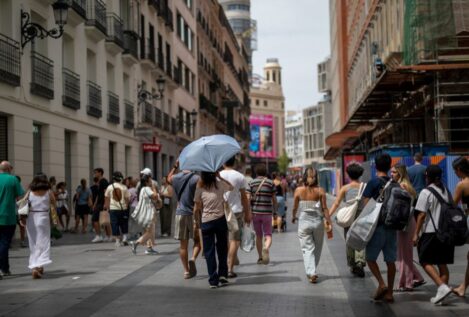 La inmigración lleva a España a un nuevo máximo de población, con 49,3 millones