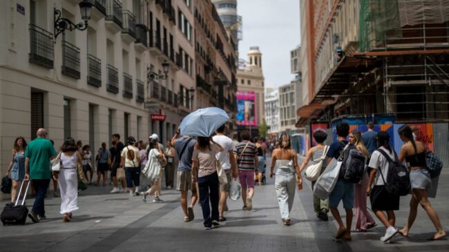 La inmigración lleva a España a un nuevo máximo de población, con 49,3 millones