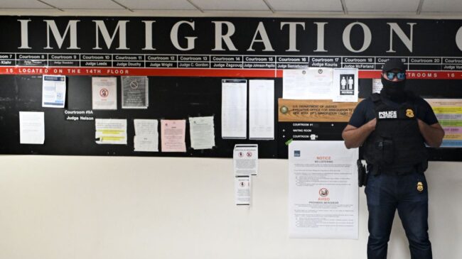 Terreno minado: 22 mitos sobre la inmigración