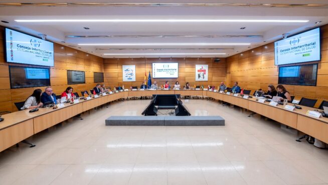 Las regiones dan un golpe de mano a Sanidad y decidirán si un medicamento mejorado vale más