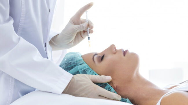 El bótox ya no está de moda: los tratamientos alternativos con resultados muy naturales