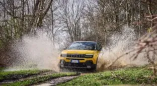 Precio de derribo en Alfa Romeo y Jeep con una oferta desde 239 euros al mes sin entrada