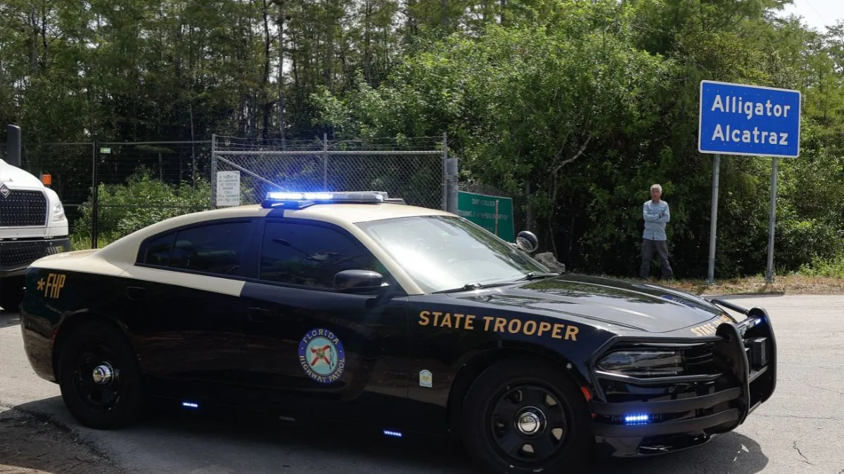 Una juez prohíbe el ingreso de nuevos inmigrantes en ‘Alligator Alcatraz’