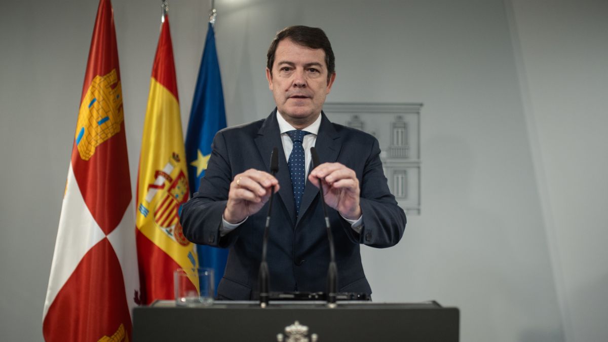 Mañueco comparecerá el viernes ante las Cortes de Castilla y León por los incendios