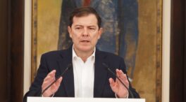 Mañueco defiende que se actuó contra el fuego desde el inicio, pero que hubo un «cóctel perverso»