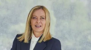 Las vacaciones de Meloni en Italia: en privado, lejos de las cámaras y pagadas con su salario