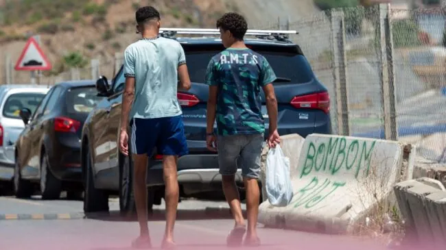 El Supremo abre la puerta a que el Gobierno se haga cargo de todos los menas que piden asilo