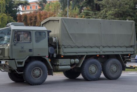 Heridos graves dos militares tras chocar su vehículo con un camión en Trasmiras (Orense)