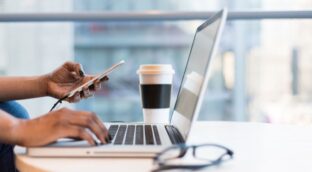 El entretenimiento online supera al cine y la música en España