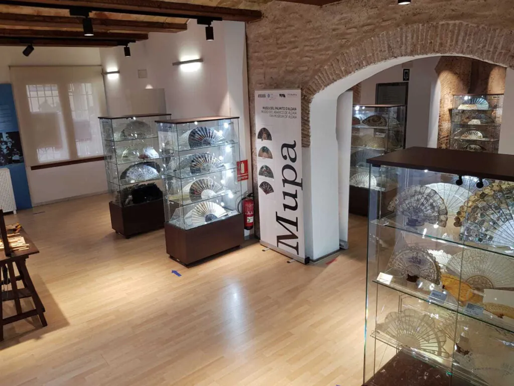 Interior del Museo del Abanico en Aldaia