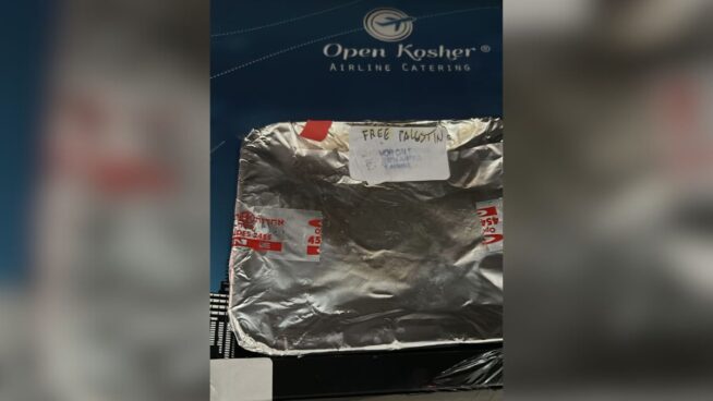 Iberia investiga mensajes a favor de Palestina en comida kosher en un vuelo Argentina-España