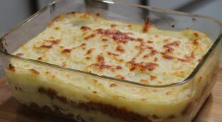 Dani García, 49 años: «Este es el truco para que el pastel de patata y carne quede en su punto»