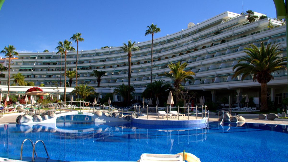 Las pernoctaciones en hoteles crecieron un 1,8% en julio y los precios continúan su escalada