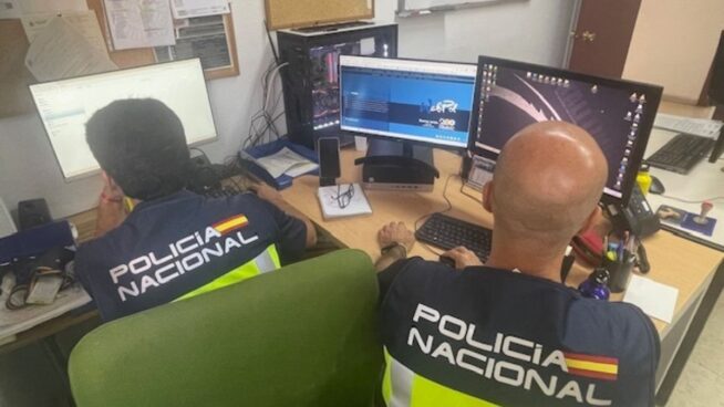 Detenido un joven en Almería por pedir fotos sexuales a menores a través de Fortnite