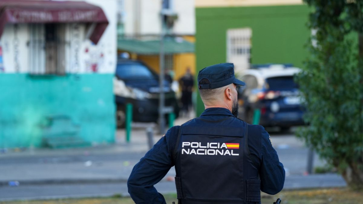 Cae una red que facilitaba a inmigrantes entrar a Canadá y Reino Unido desde España