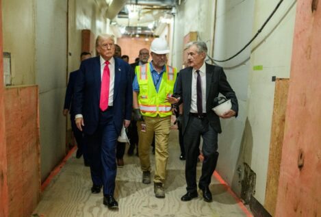 Trump se plantea demandar a Powell por su «incompetencia» en la reforma de la Fed