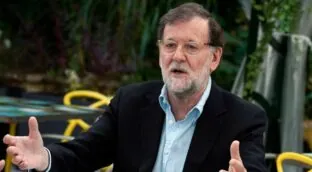 Rajoy, sobre Montoro: «Deberíamos ser más prudentes» y que «no pase como con Camps»