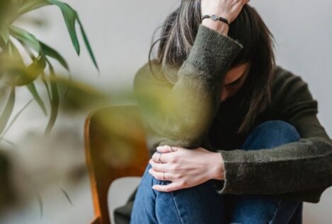 Tres rasgos de personalidad que aumentan tu ansiedad, según la psicóloga Ángela Fernández