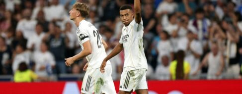 El Real Madrid remonta ante el Mallorca en casa con tres goles anulados a los blancos