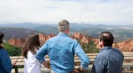 La visita de los Reyes a las zonas más afectadas por los incendios, en imágenes