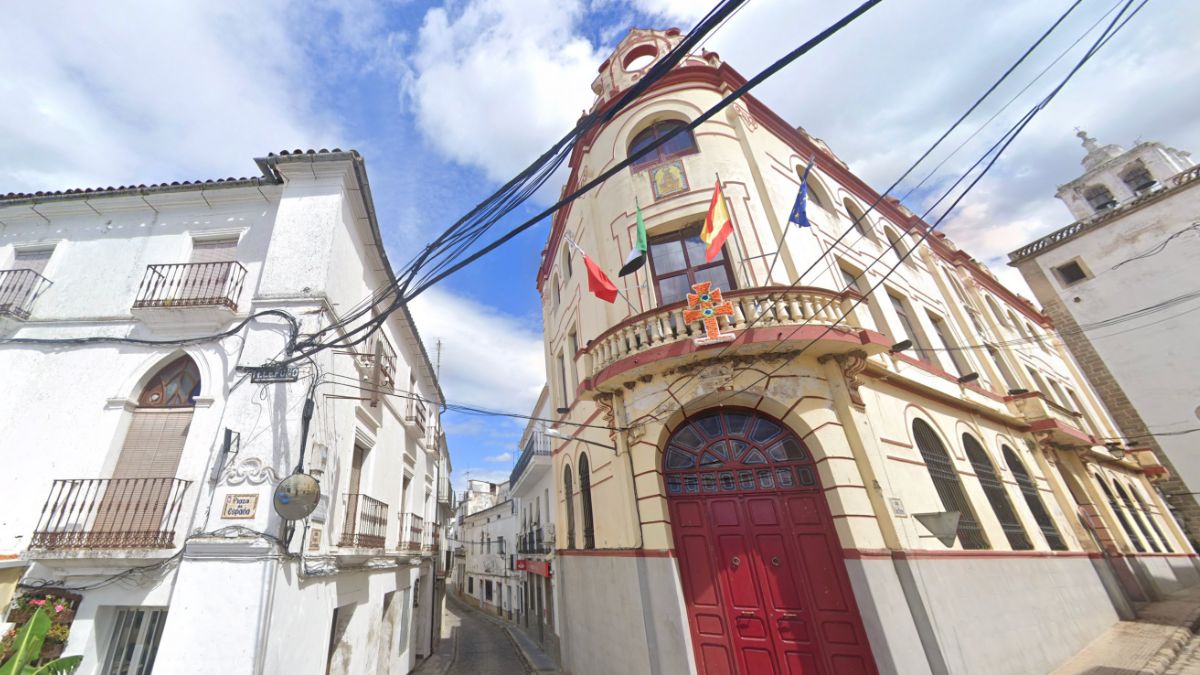 Roban diez armas reglamentarias a la Policía Local de Alburquerque (Badajoz)