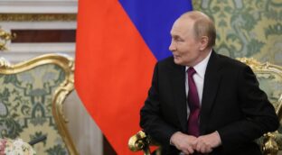 Putin propone Emiratos Árabes Unidos como sede para reunirse con Trump sobre Ucrania